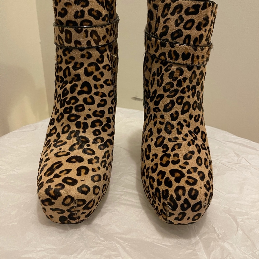 Calfskin Platform Boot.Excellent Condition